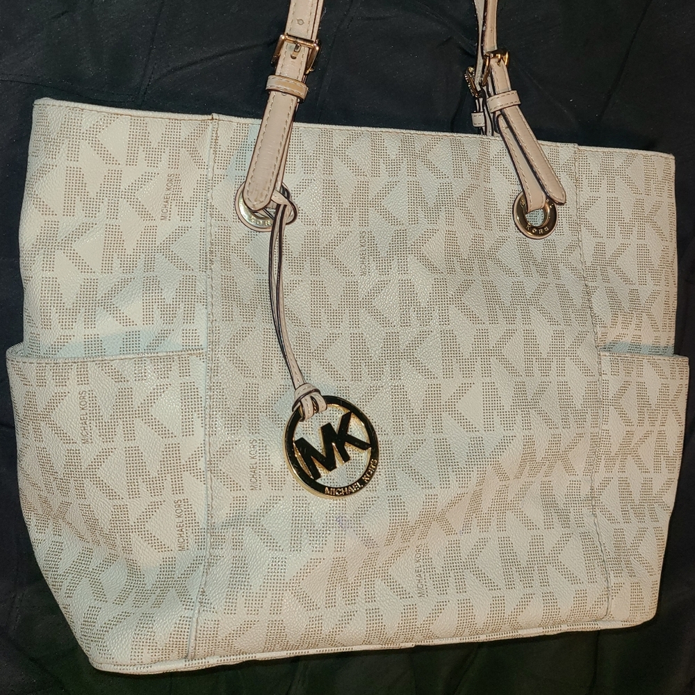 Michael Kors purse